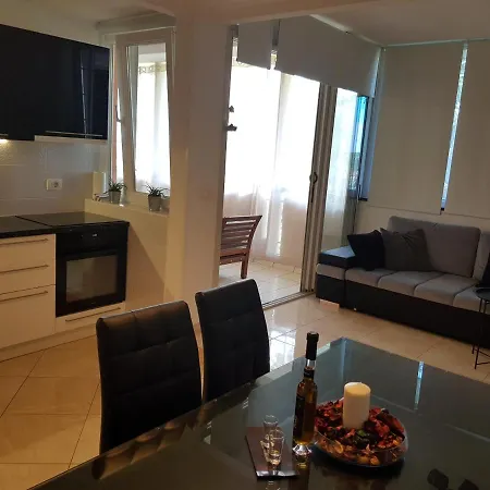 Apartment Leone *